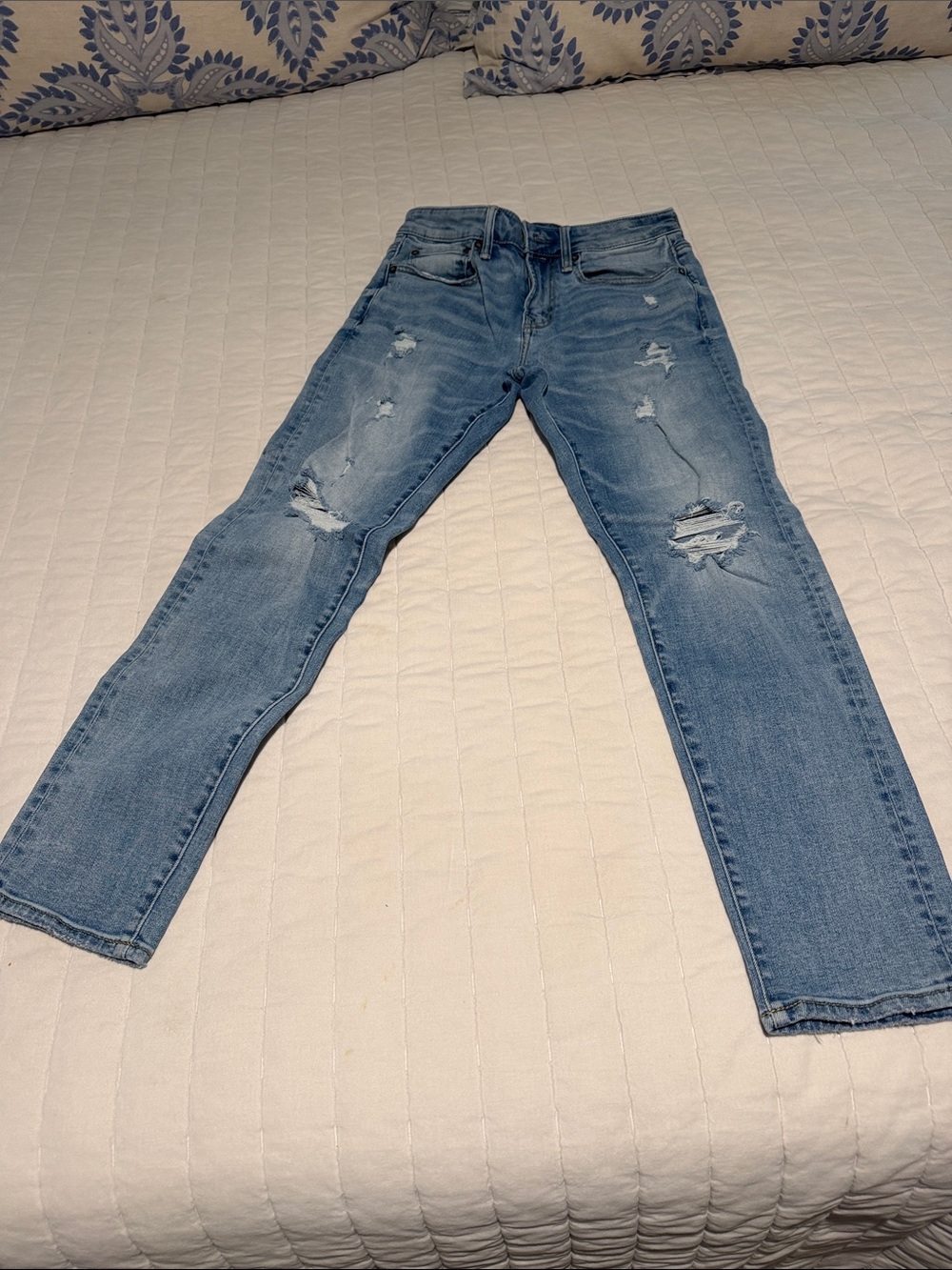 American Eagle Outfitters Women’s Light Blue High-Rise Jeans